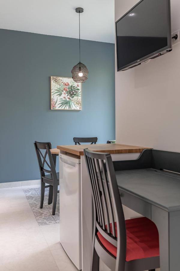 Chic & Comfortable Apartment, Private Terrace Aparthotel