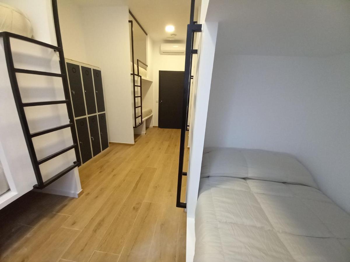 & Arts Hostel