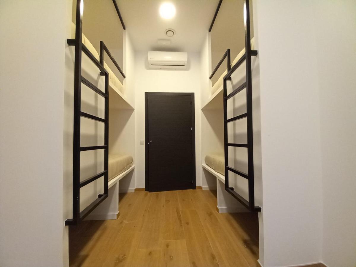 & Arts Hostel