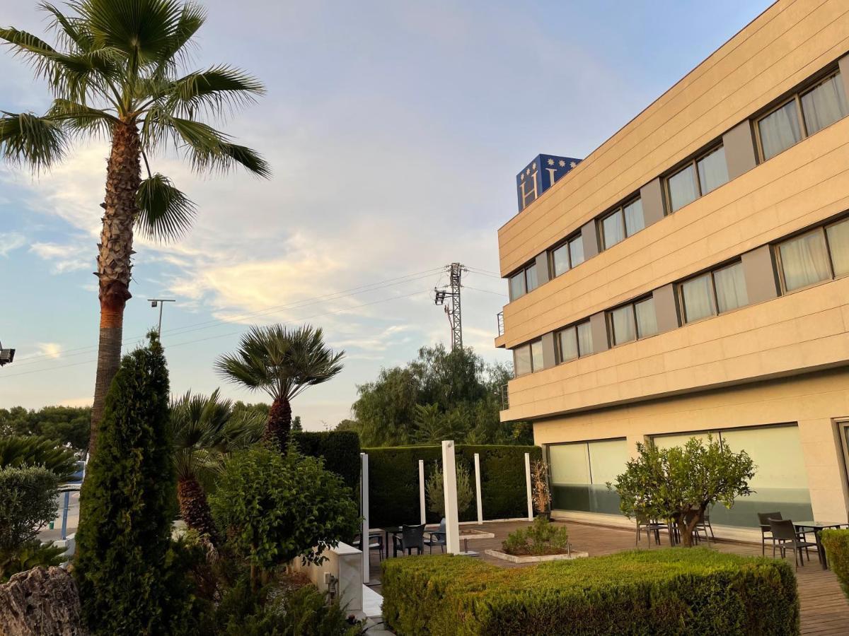 Apartamento Con Piscina Y Parking