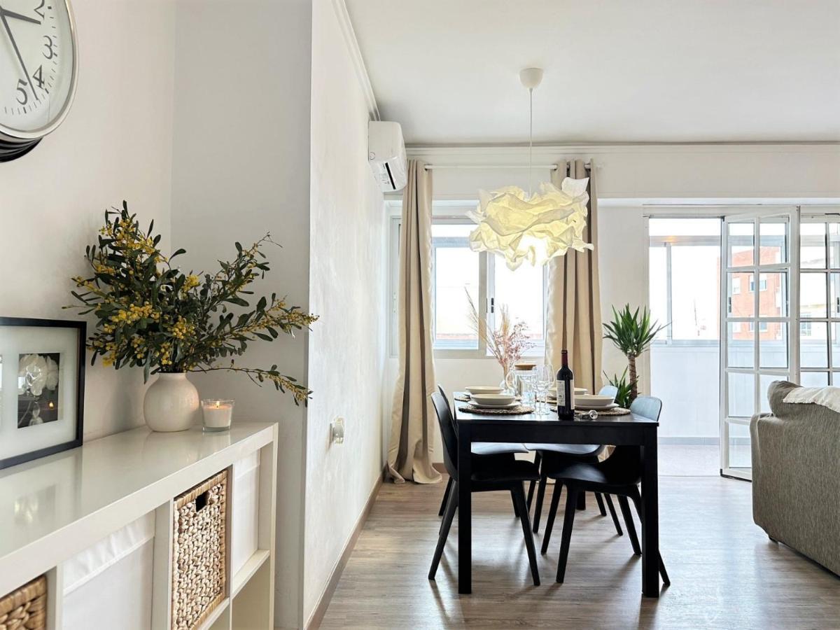 Your Sunny & Spacious Portview *