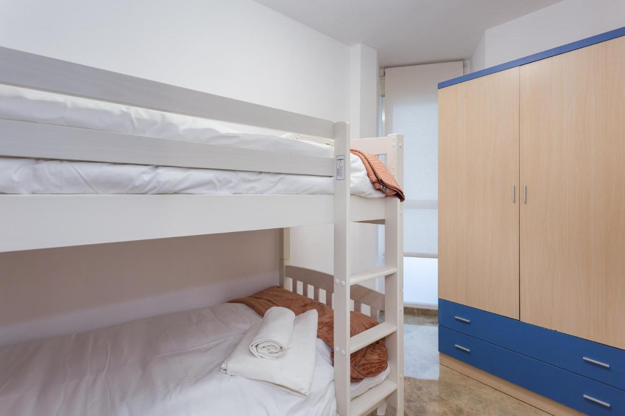 Piso Familiar Cerca Del Centro, Ac Y Wifi Gratis * Valencia