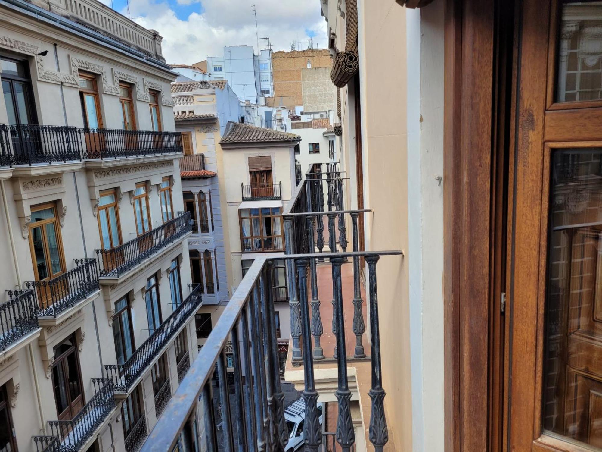 Living - Merced Apartment