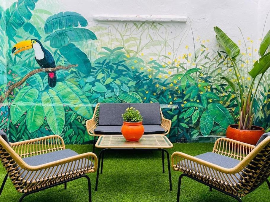 Artistic Flat Next To Ruzafa Welcome To The Jungle Apartamento *
