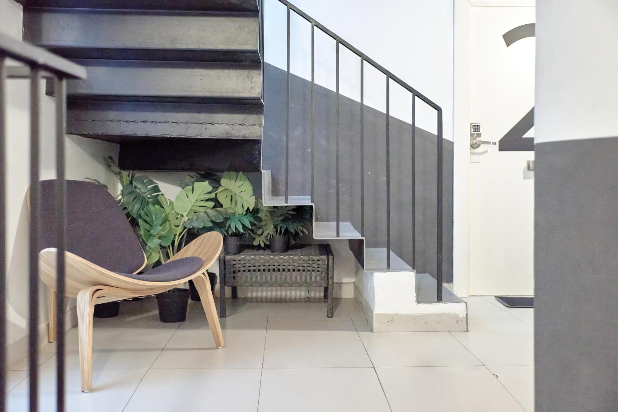 Apartamento De Diseno En Plaza Del Carmen F4 *