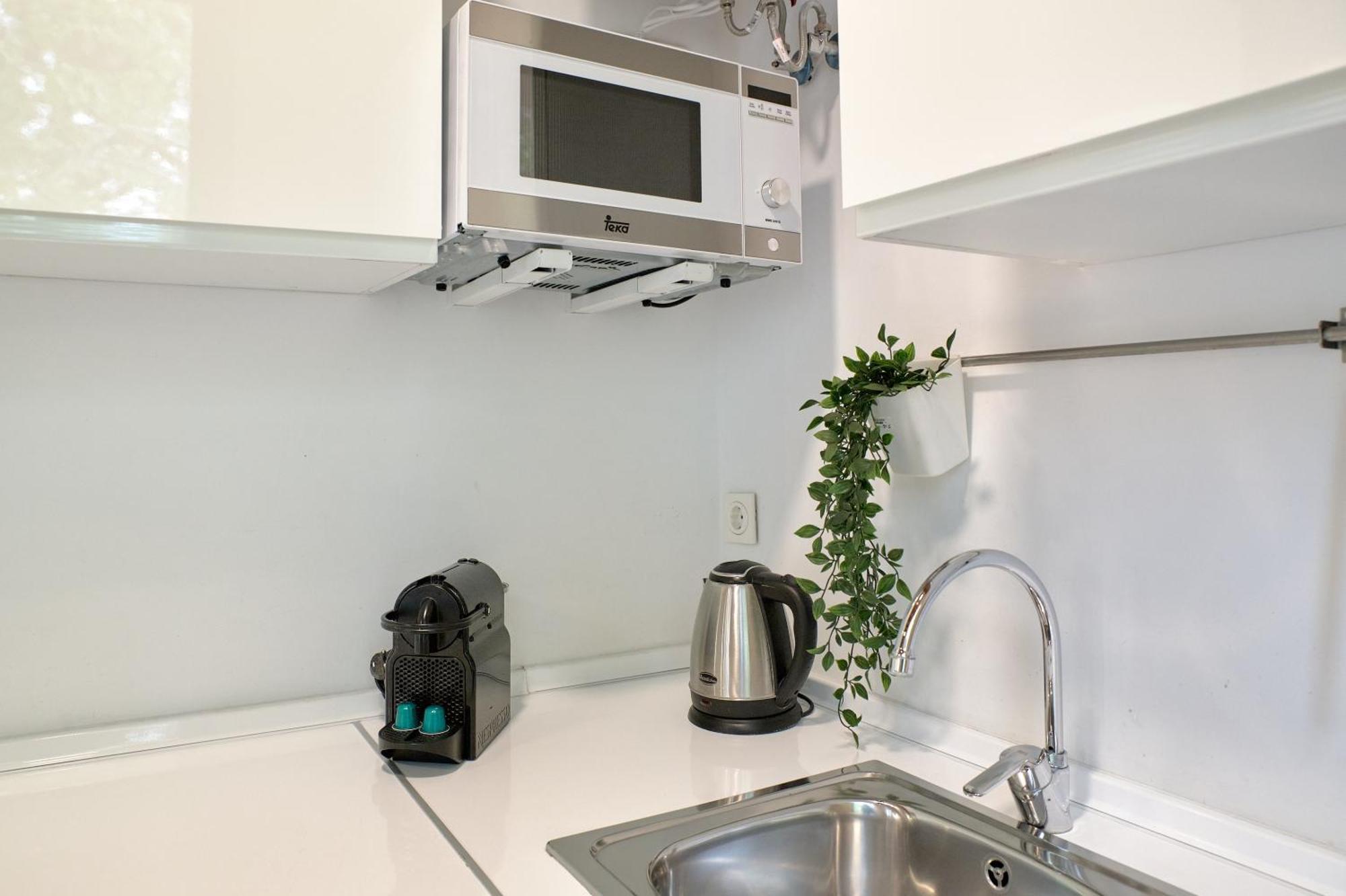 Apartamento De Diseno En Plaza Del Carmen F4 *