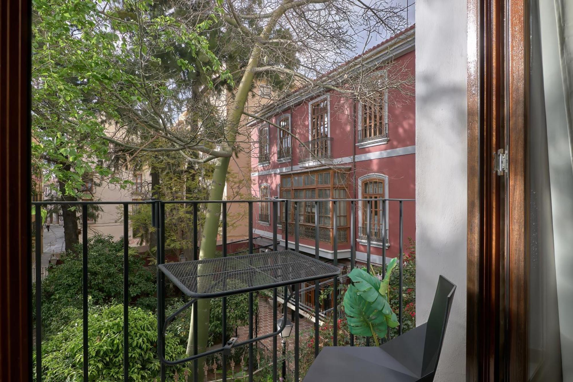 Apartamento De Diseno En Plaza Del Carmen F4 *