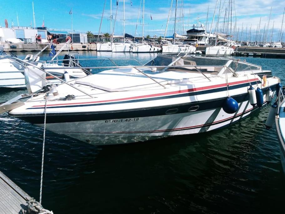 Hotel en barco Exclusive Boat In Marina De Valencia, Ideal For Couples