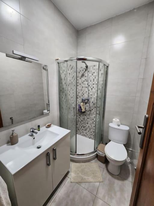 Amplio, Luminoso Y Bien Ubicado Apartamento Valencia