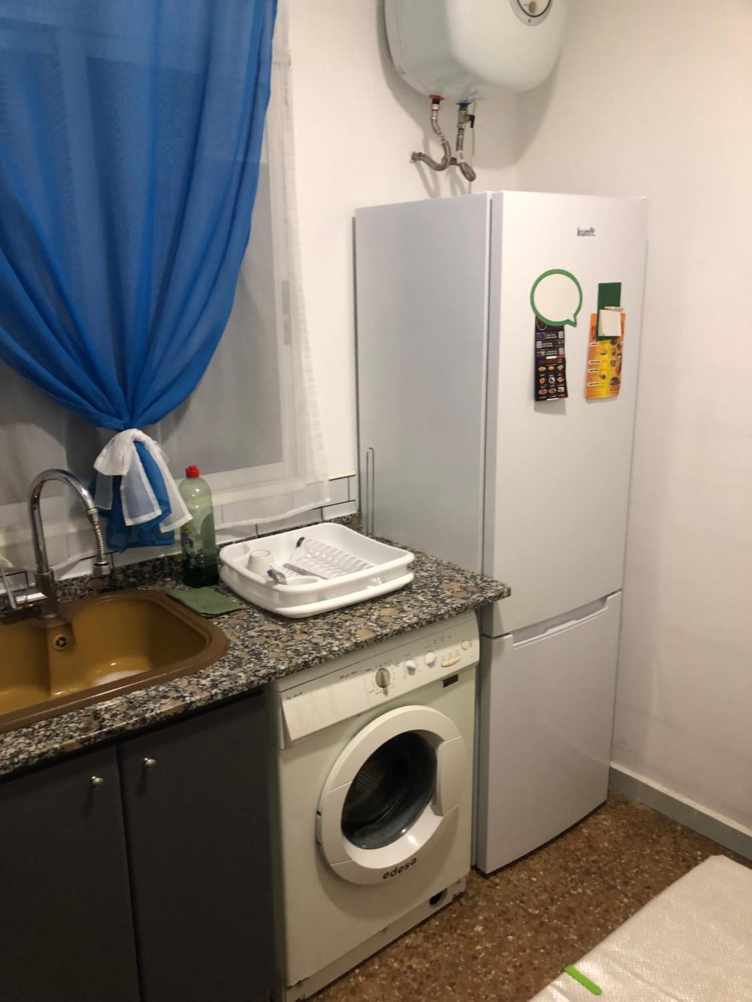 Alojamiento Puerto De Dos Dormitorios, Cocina Y Bano