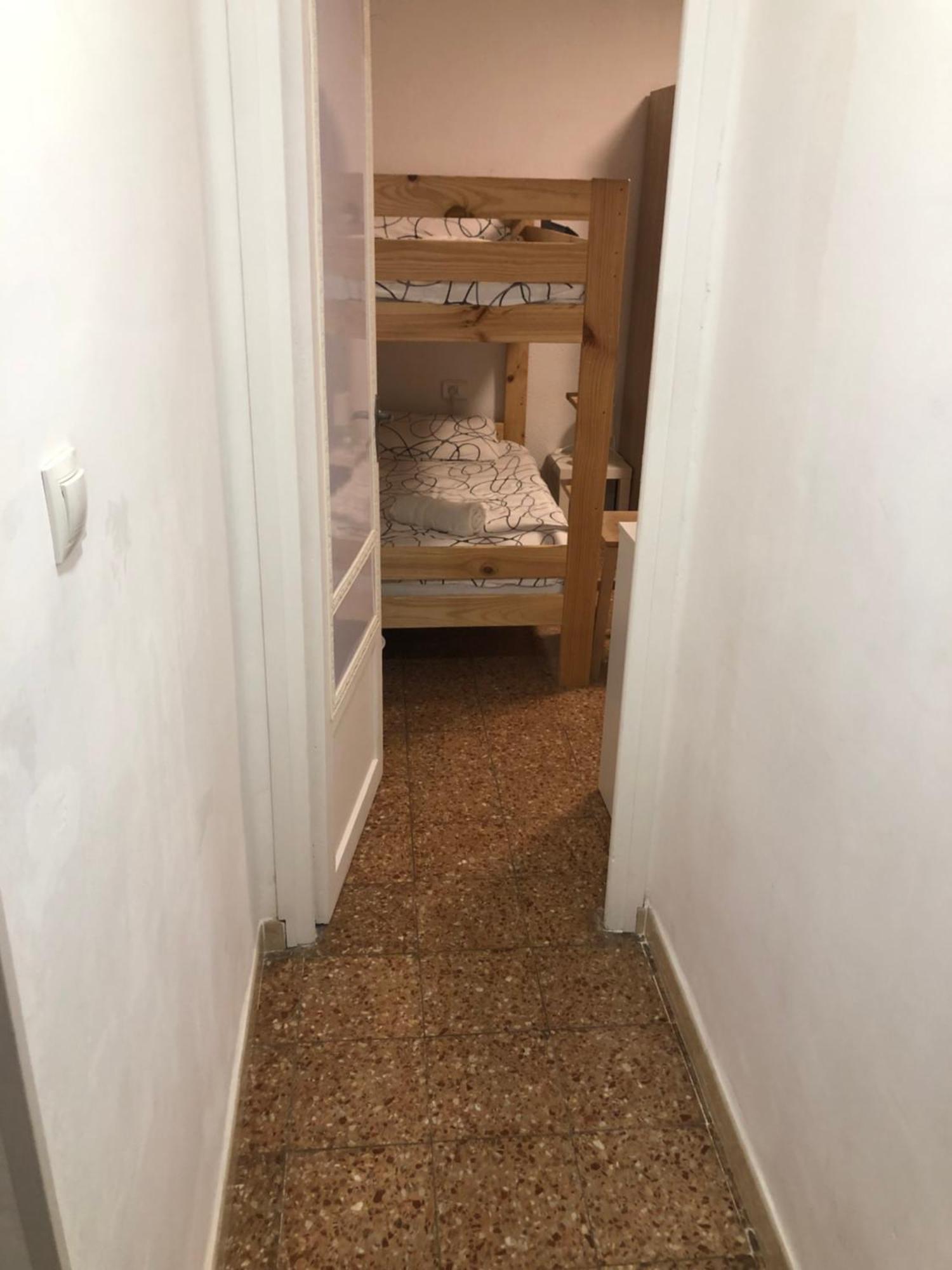 Alojamiento Puerto De Dos Dormitorios, Cocina Y Bano Habitación en casa particular