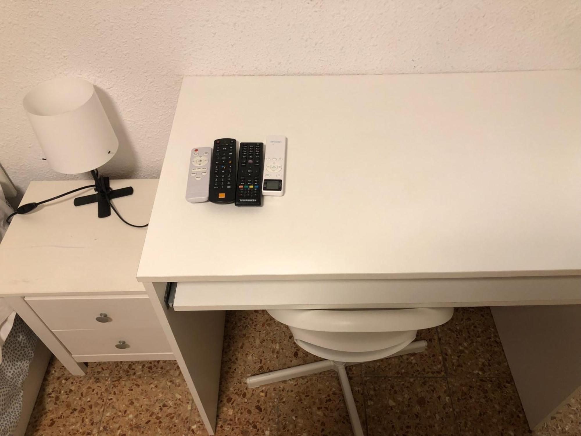 Alojamiento Puerto De Dos Dormitorios, Cocina Y Bano Habitación en casa particular Valencia