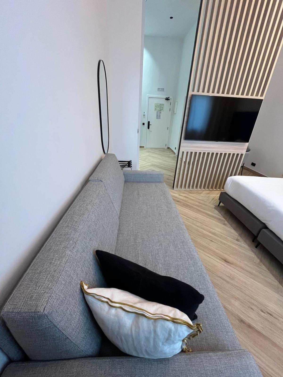 Blanq Marina Suites *