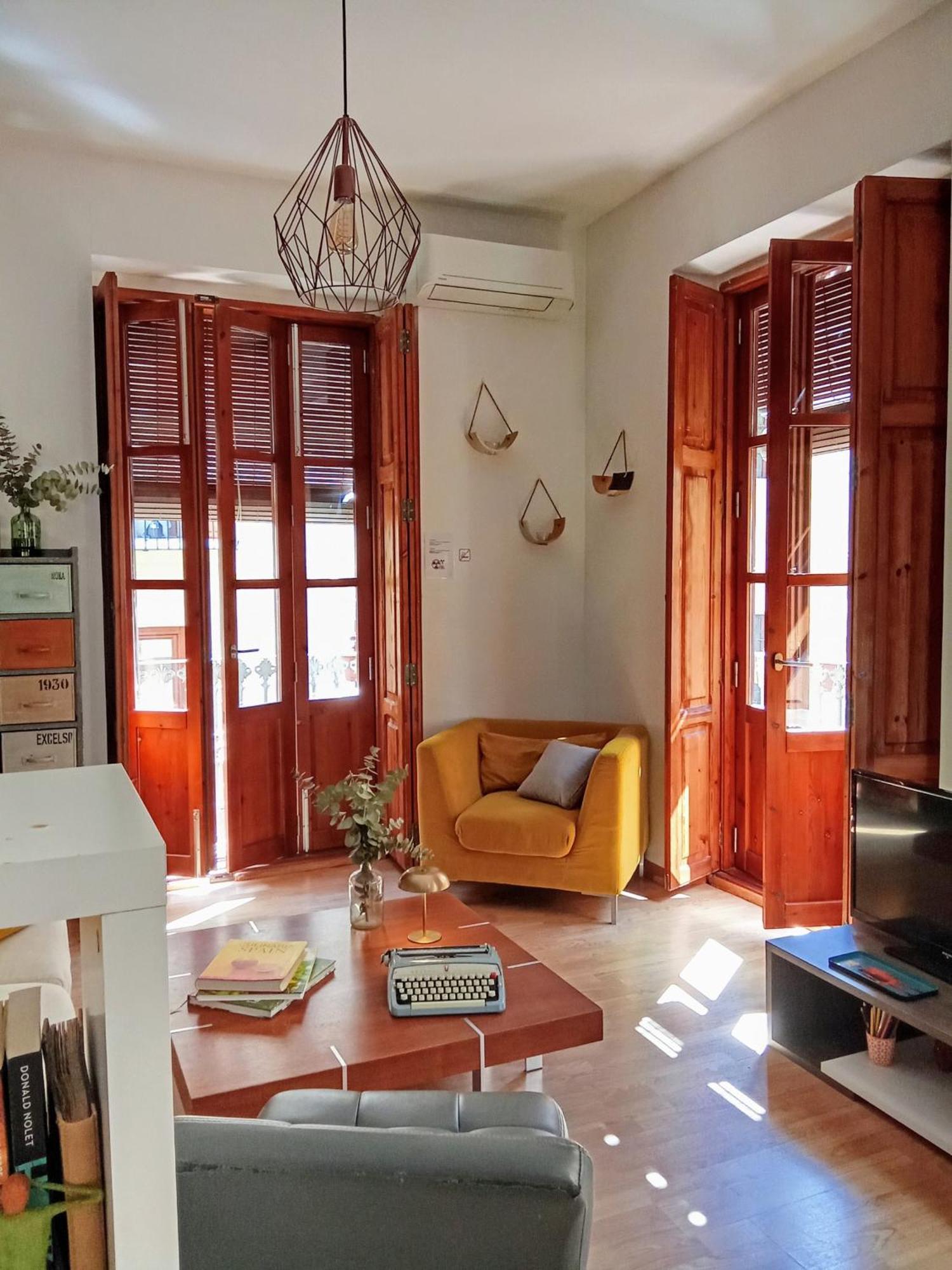 Cozy Flat In Old Town Apartment *