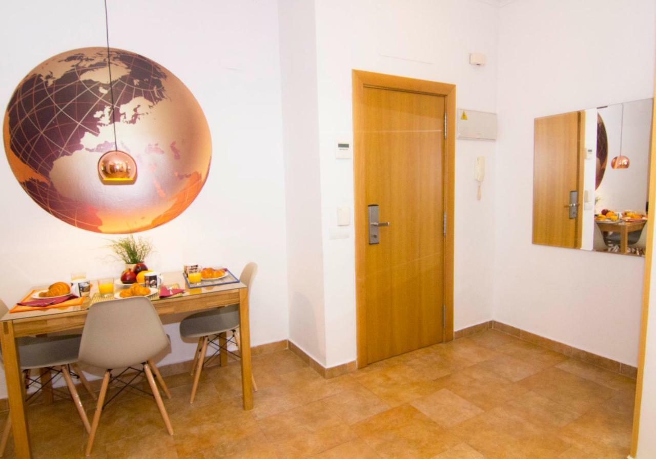 Living - Merced Apartment *