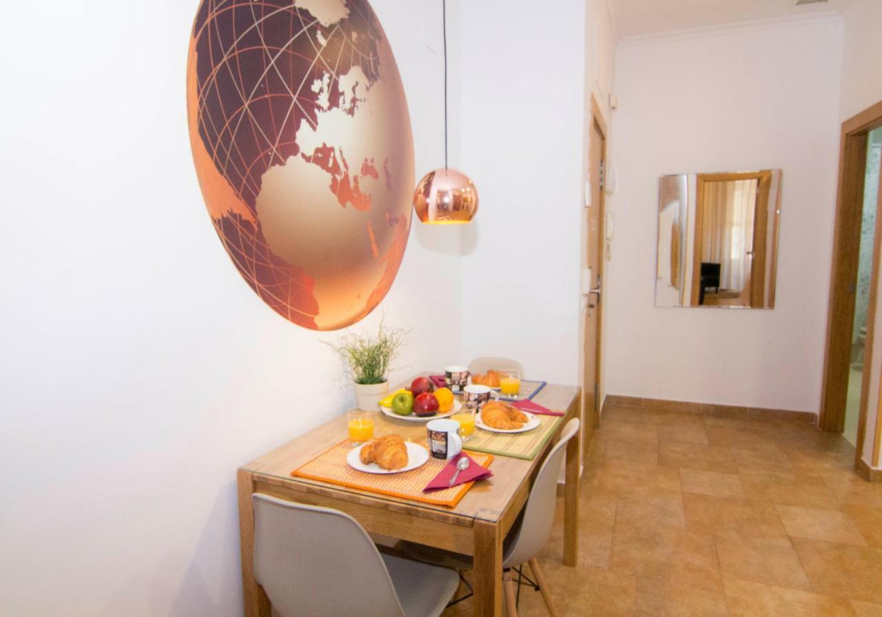 Living - Merced Apartment *