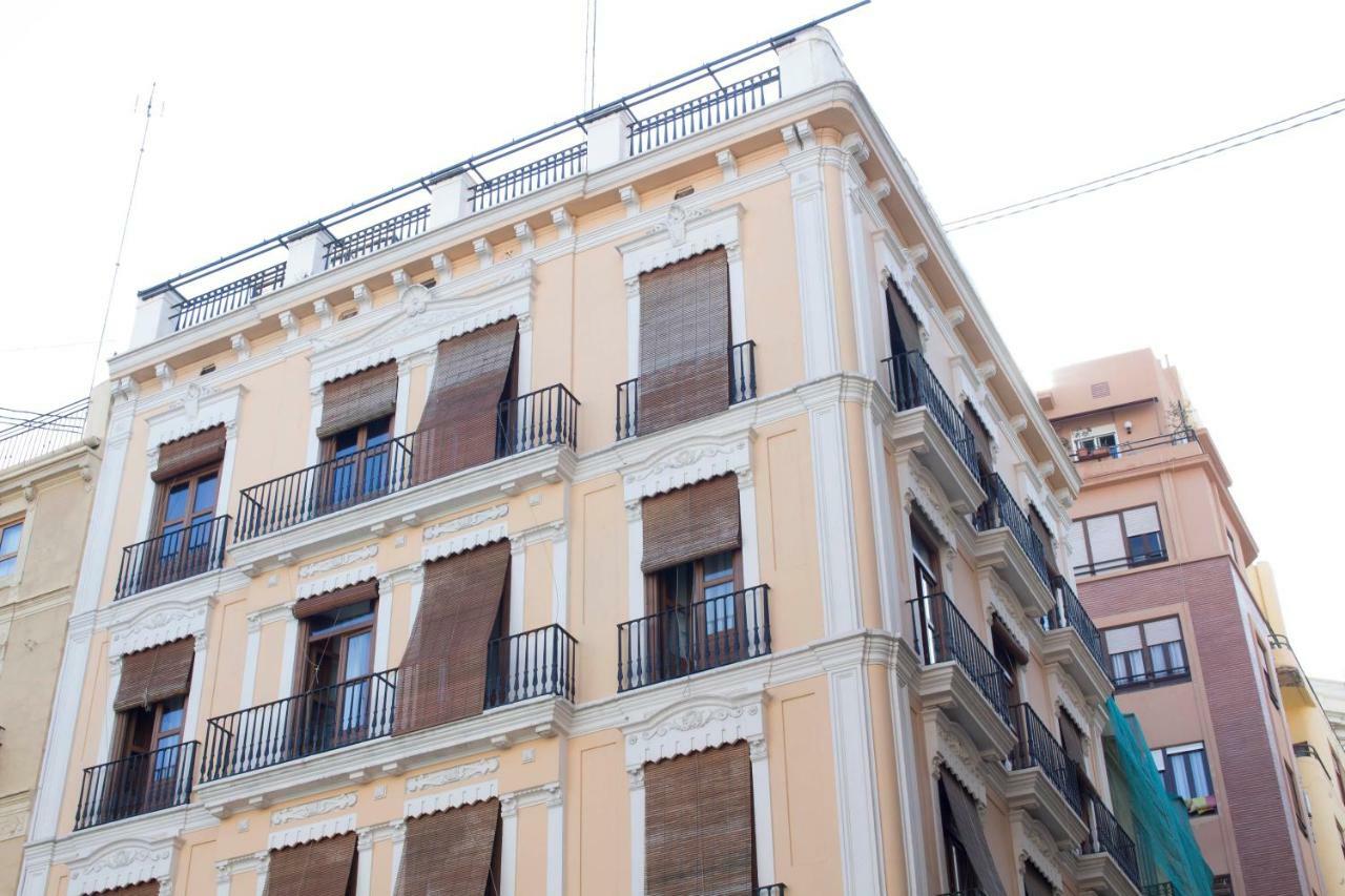 Living - Merced Apartment