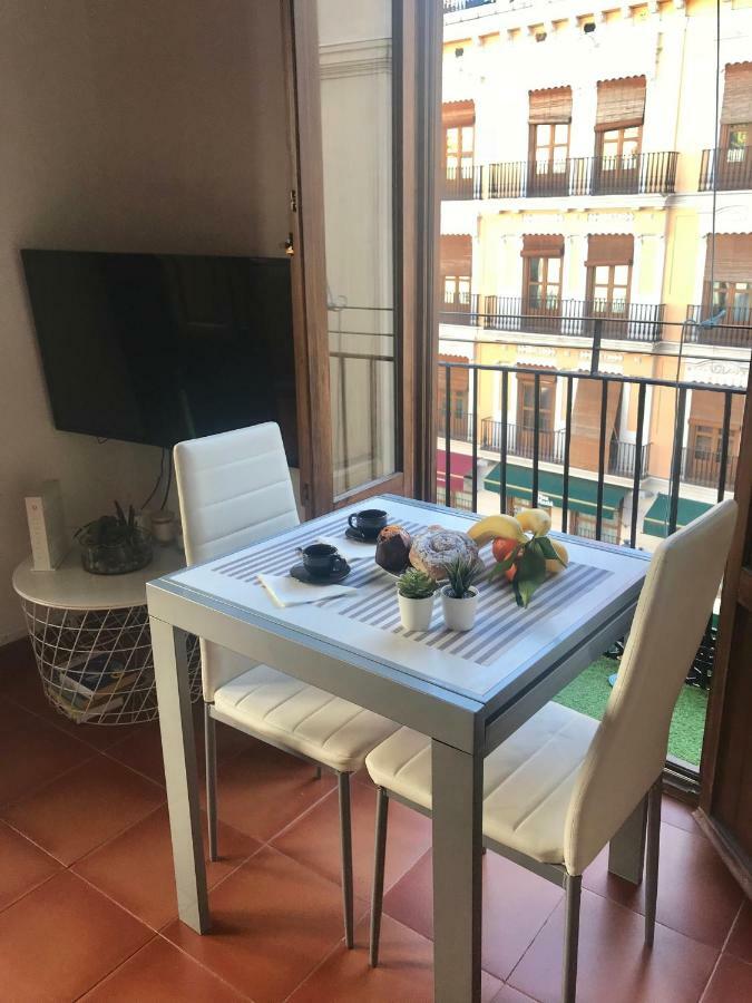 Apartment Cool Market